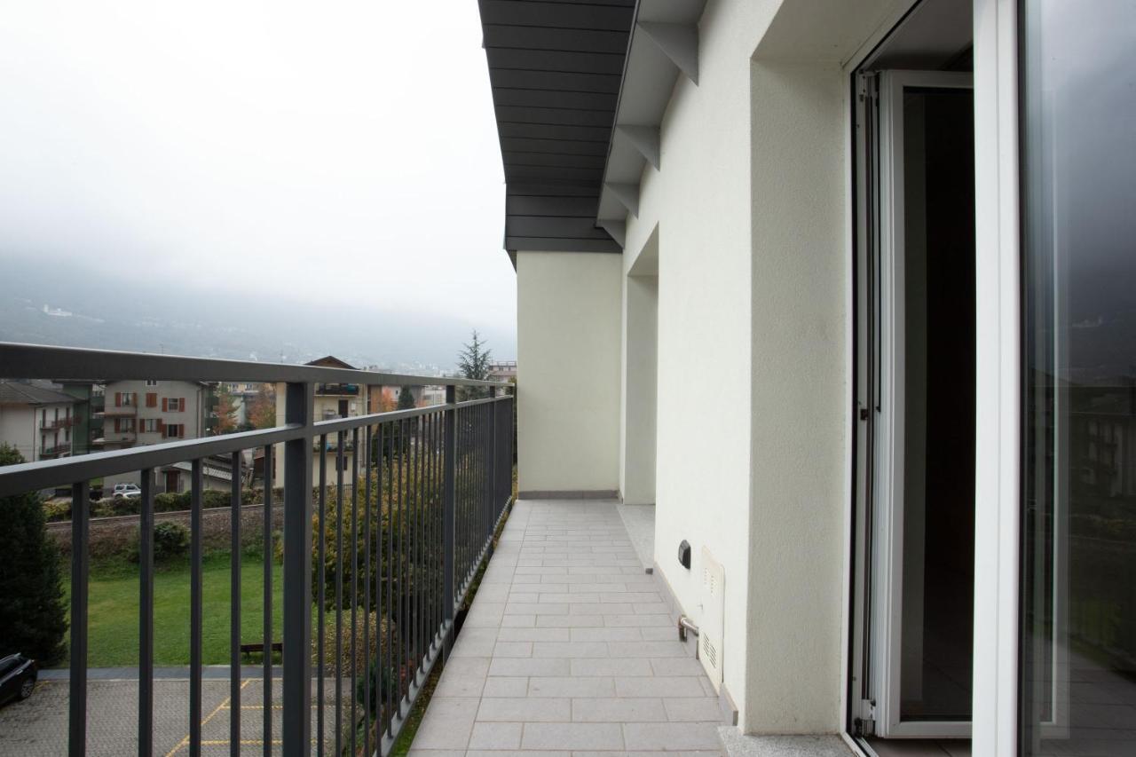 Casa Vacanze Valeria Sondrio Eksteriør billede