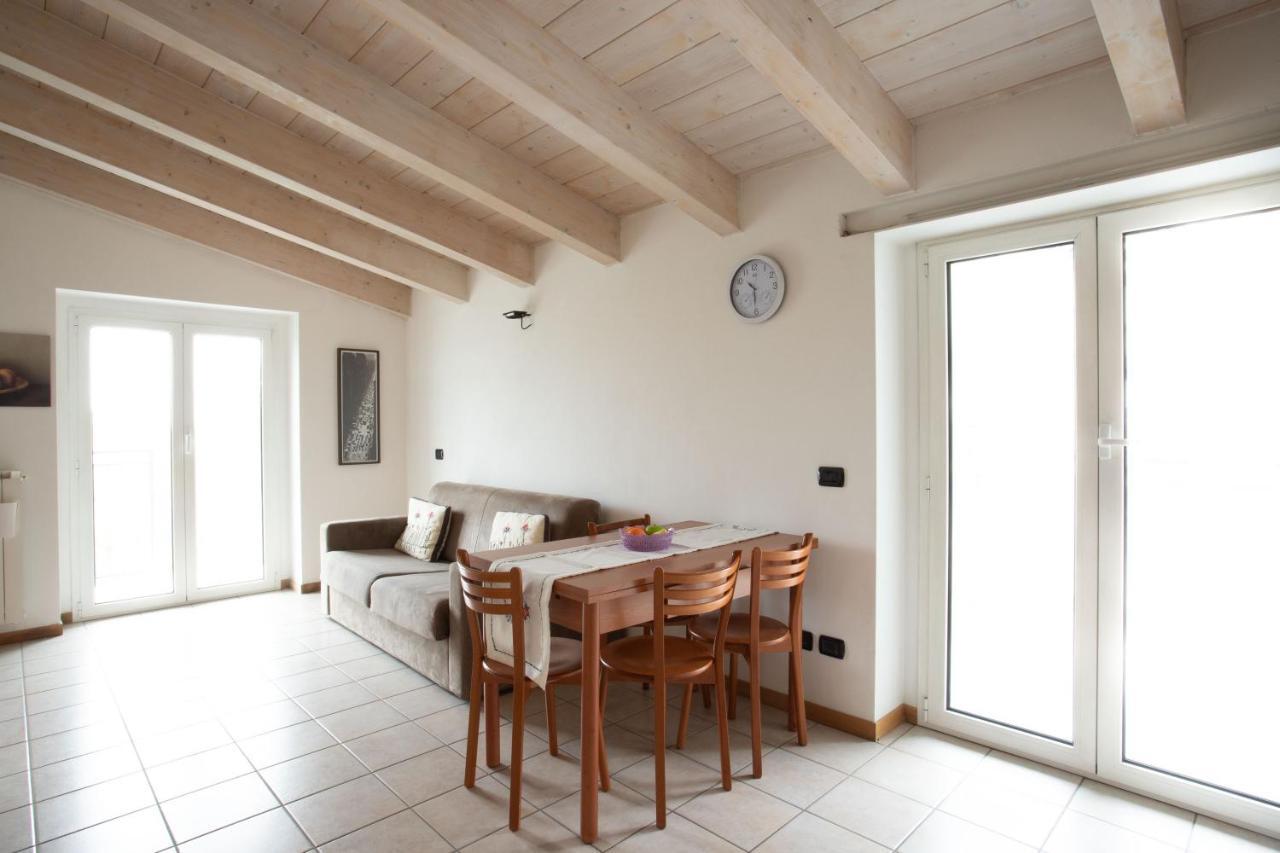 Casa Vacanze Valeria Sondrio Eksteriør billede