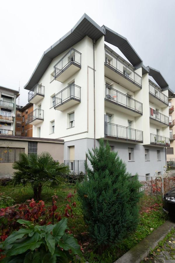 Casa Vacanze Valeria Sondrio Eksteriør billede